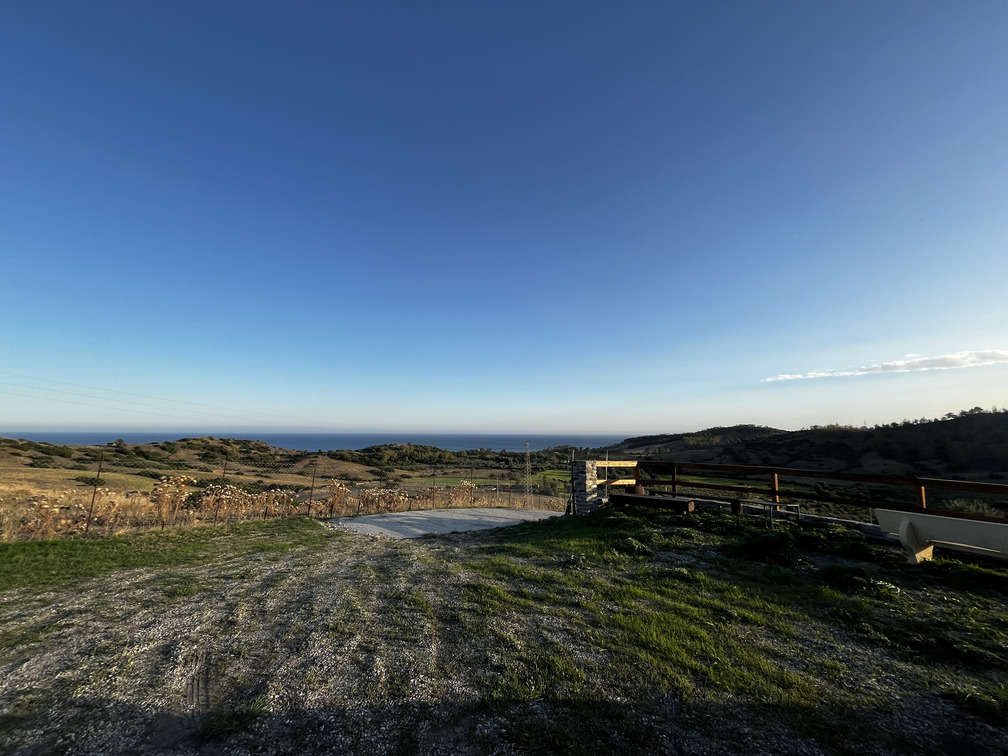 Area panoramica della Vallata La Verde con vista verso il mare.